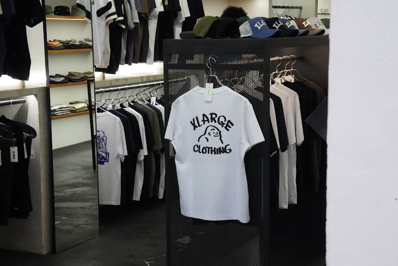 HUF KYOTO - HUF KYOTO, Japan, 〒604-8047 Kyoto, Nakagyo Ward, Nakasujichō, ４８８−１０ SHINKYOGOKUDORI ROKKAKUSHITA NAKAGYO-KU KYOTO-CITY KYOTO