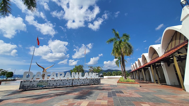 Dataran Lang Langkawi - Dataran Lang Langkawi, Persiaran Putera, Kuah, 07000 Langkawi, Kedah, Malaysia