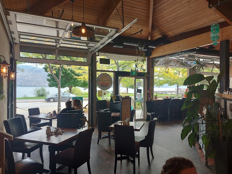 Porto Peach Restaurant - Porto Peach Restaurant 5830 Beach Ave, Peachland, BC V0H 1X6, Canada