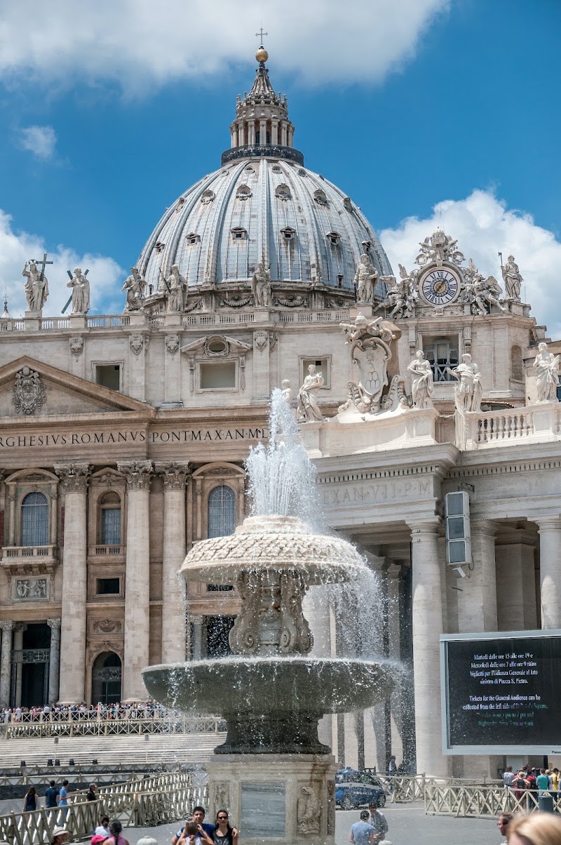Limo Tours Rome - Limo Tours Rome, Via Raffaele De Ferrari, 85, 00133 Roma RM, Italy