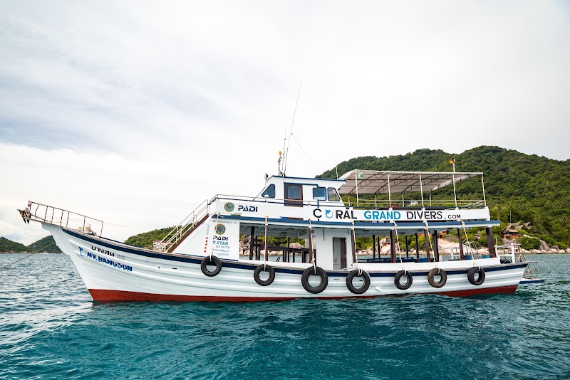 Coral Grand Divers - Koh Tao PADI Career Development Center