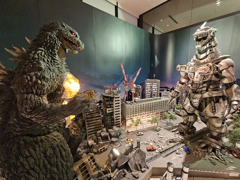 Godzilla Head - Godzilla Head 1-chōme-19-1 Kabukichō, Shinjuku City, Tokyo 160-0021, Japan