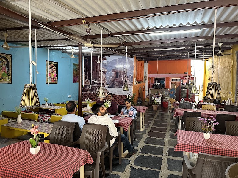 Trishul Restaurant (Owner) - Trishul Restaurant (Owner) Janata plot, Hampi, Karnataka 583239, India