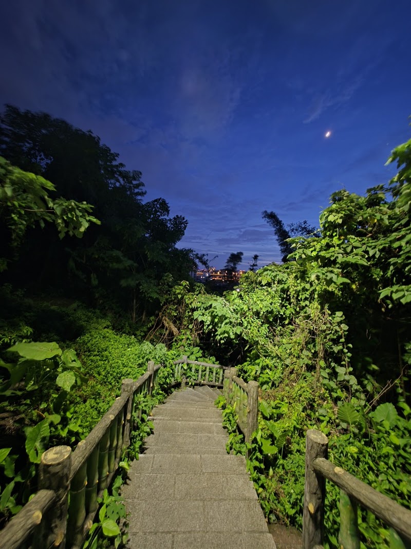 微風平台 - 微風平台, No. 3, Alley 1, Lane 1, Section 4, Zhongshan N Rd, Jiantan Village, Zhongshan District, Taipei City, Taiwan 10491