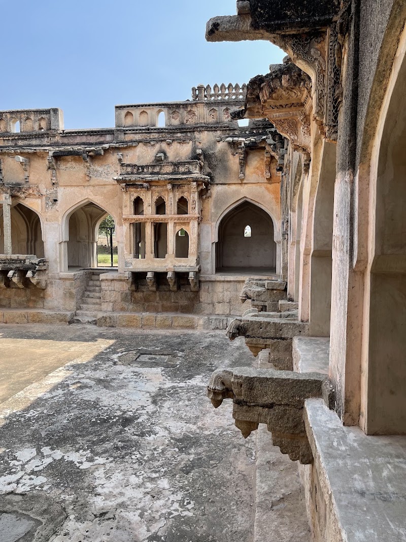 Queen's Bathhouse - Queen's Bathhouse, 8F7C+9X9, Kamalapura, Karnataka 583221, India
