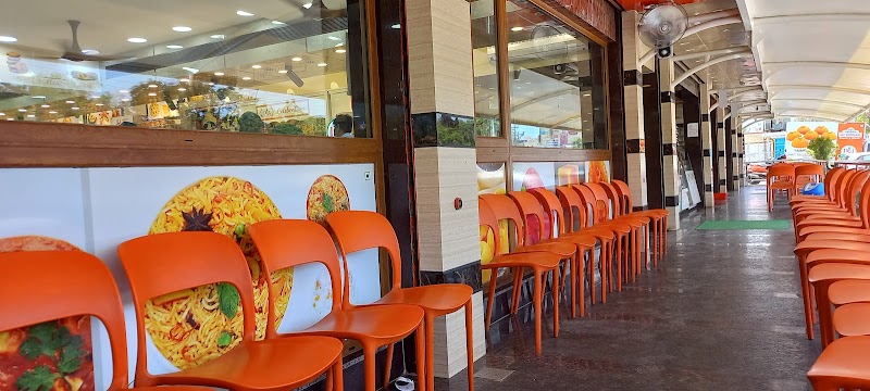 Perambur Srinivasa Sweets Ps4 Veg Restaurant (Tiruchanoor)