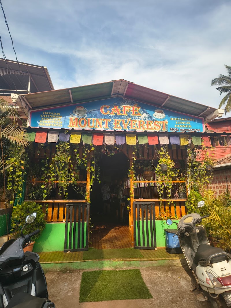 Mount Everest Cafe - Mount Everest Cafe Mardi wada Aswem road, Morjim, Pernem, Goa 403512, India