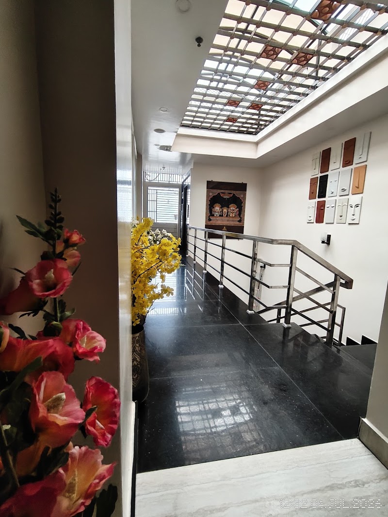 Shree Dham Palace - Shree Dham Palace Shyama Kunja Ln, Puri, Odisha 752001, India