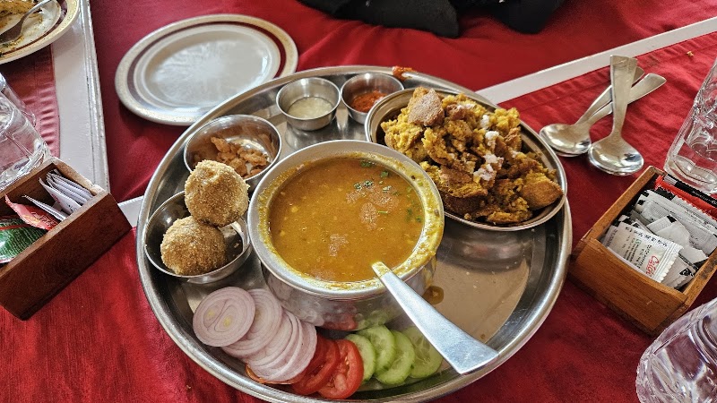 Restaurant Harigarh - Restaurant Harigarh Ambrai Rd, Outside Chandpole, Hanuman Ghat, Ambamata, Udaipur, Rajasthan 313004, India