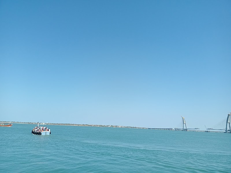 Damji jetty Okha Port - Damji jetty Okha Port, F37G+PFF, Dalda Bunder, Okha, Gujarat 361350, India