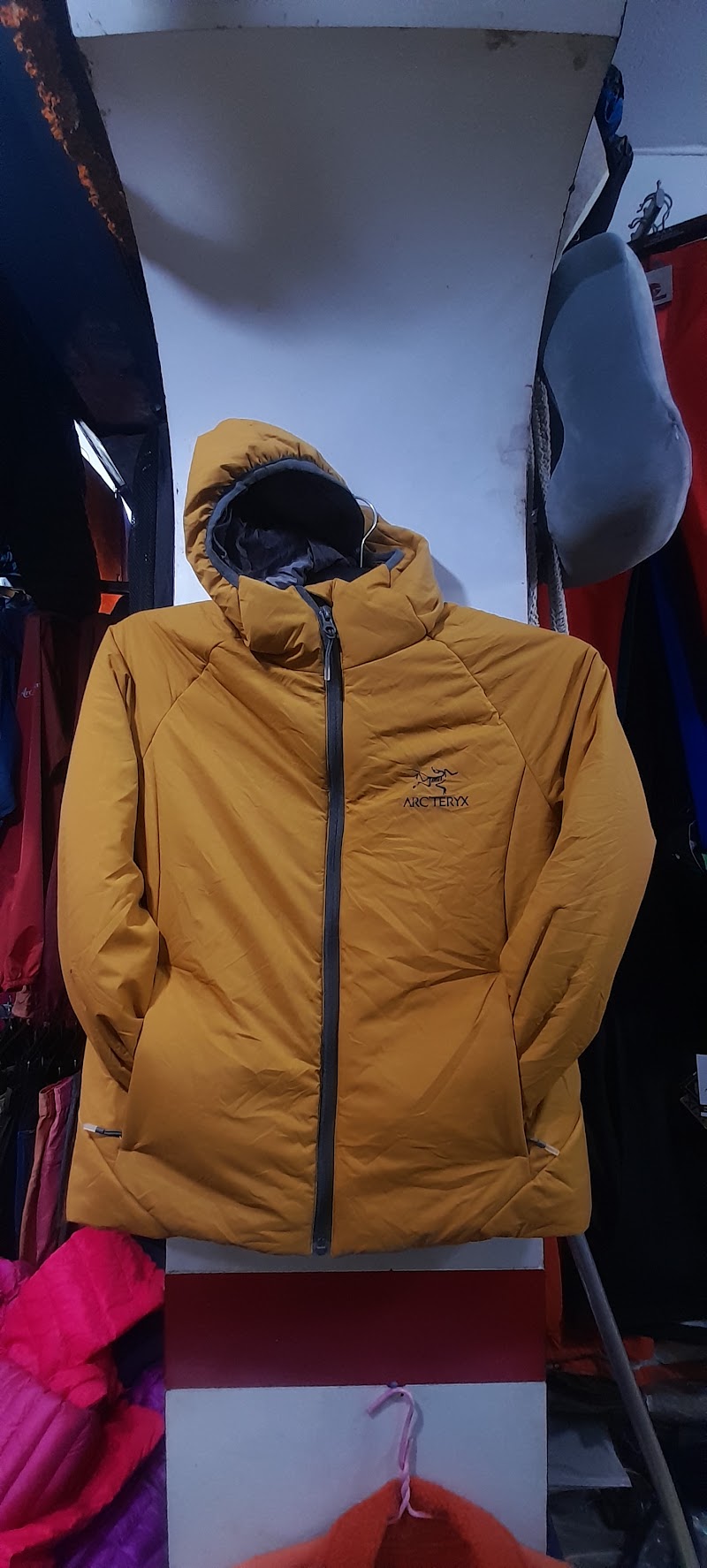 High Mount Trekking Equipment Store - High Mount Trekking Equipment Store Lakeside Rd, Pokhara 33700, Nepal