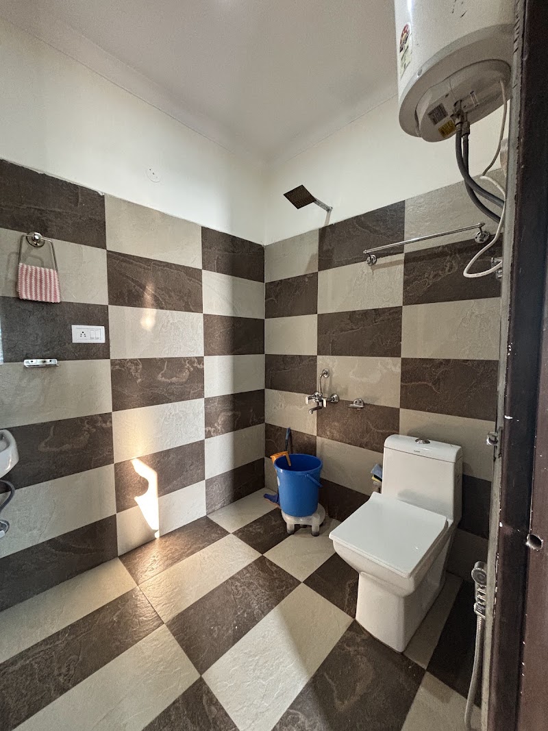Holistic House Naddi - Holistic House Naddi Village Naddi, Naddi, McLeod Ganj, Dharamshala, Himachal Pradesh 176216, India