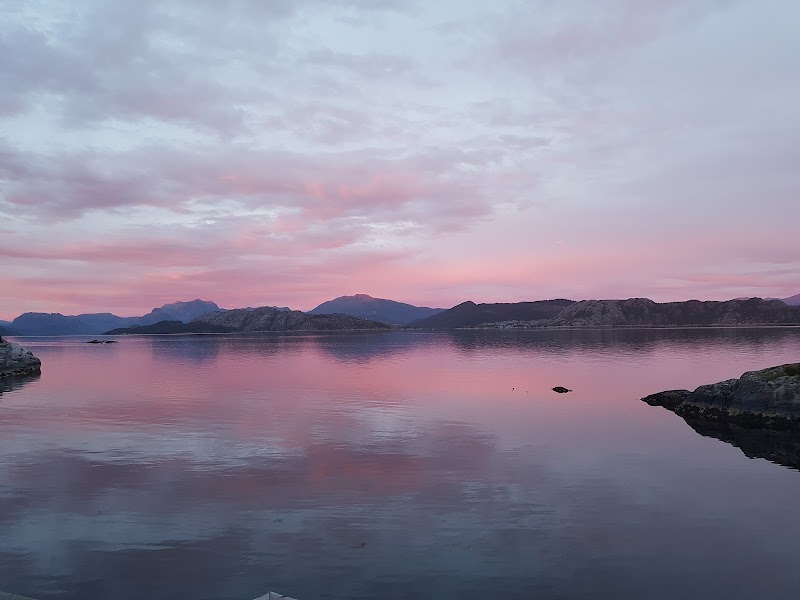 Florø Rorbu - Florø Rorbu Furuholmen 1, 6908 Florø, Norway