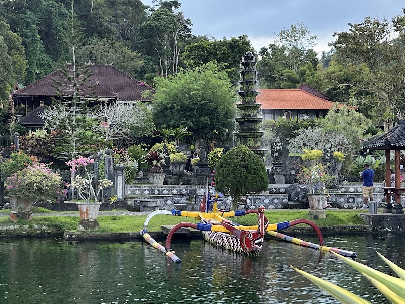 Tirta Gangga - Tirta Gangga, HHQQ+836, Jalan Raya Abang Desa Adat Jl. Raya Tirta Gangga, Ababi, Kec. Abang, Kabupaten Karangasem, Bali 80852, Indonesia