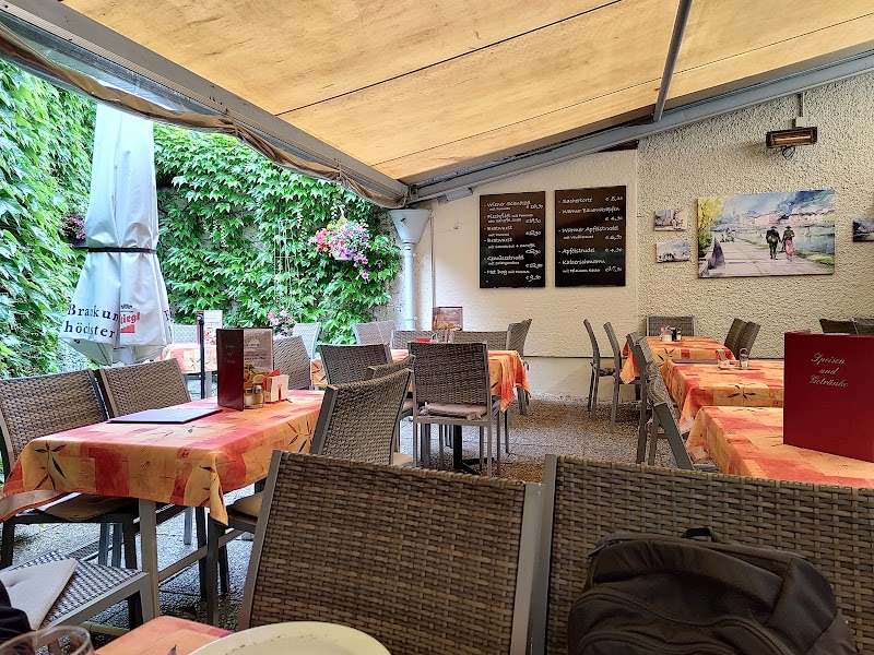 Cafe-Restaurant Nussbaumer - Cafe-Restaurant Nussbaumer Festungsgasse 2, 5020 Salzburg, Austria