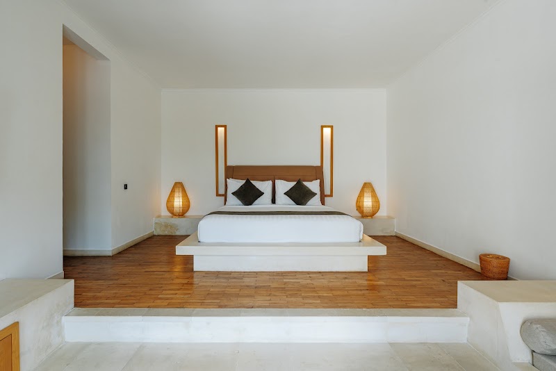 The Seminyak Suites Private Villas - The Seminyak Suites Private Villas Jl. Raya Seminyak No.17, Seminyak, Kec. Kuta, Kabupaten Badung, Bali 80361, Indonesia