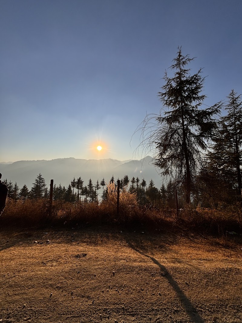 Bahu Lake - Bahu Lake J8F9+VW5, Gadagusheni Rd, Bahu, Himachal Pradesh 175123, India