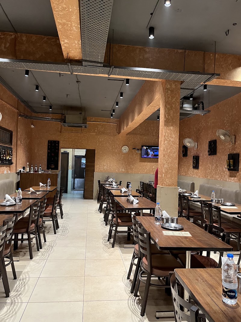 Deluxe Dhaba - Deluxe Dhaba GROUND FLOOR, SCO 14-15, Sector 28 Market Rd, near motor market, Sector 28 C, Sector 28, Chandigarh, 160002, India