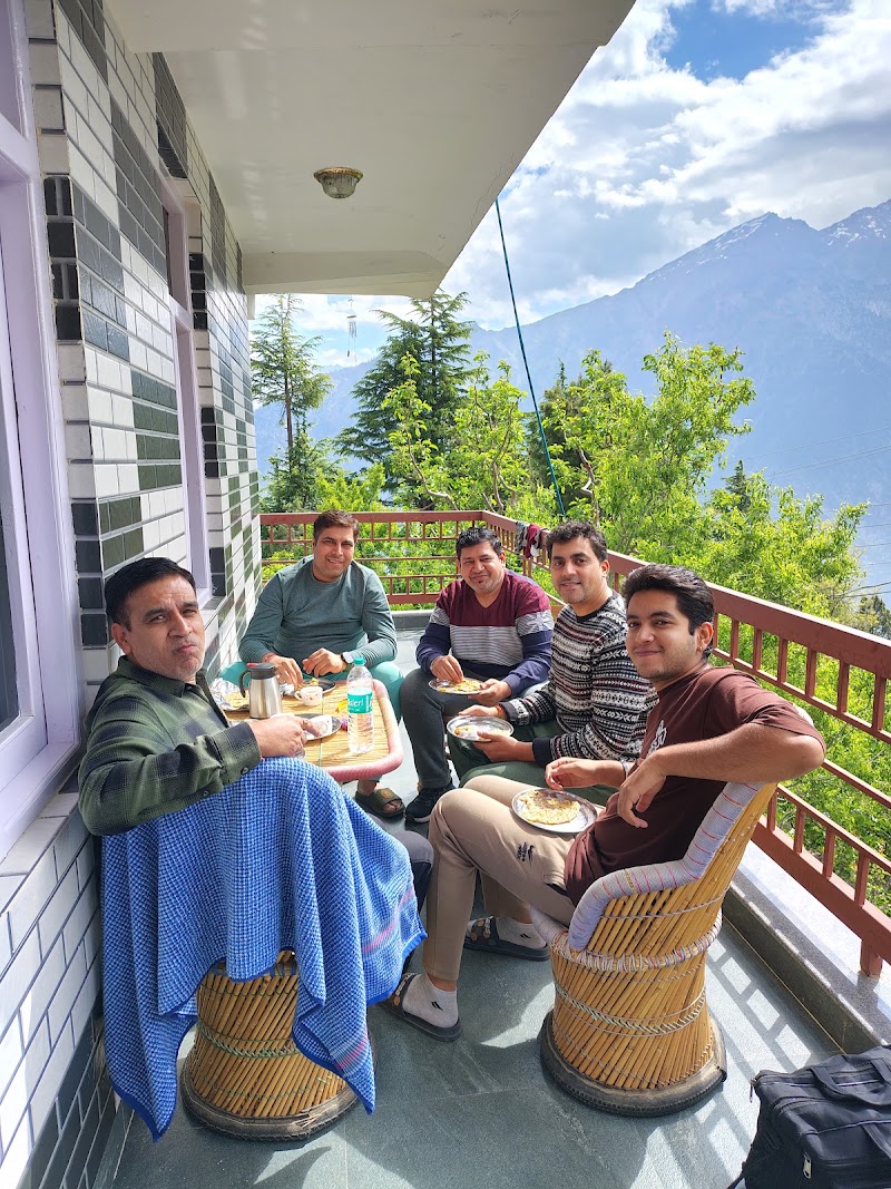 DAISY HOMESTAY KALPA - DAISY HOMESTAY KALPA tehsil, distt, Kalpa, Himachal Pradesh 172108, India