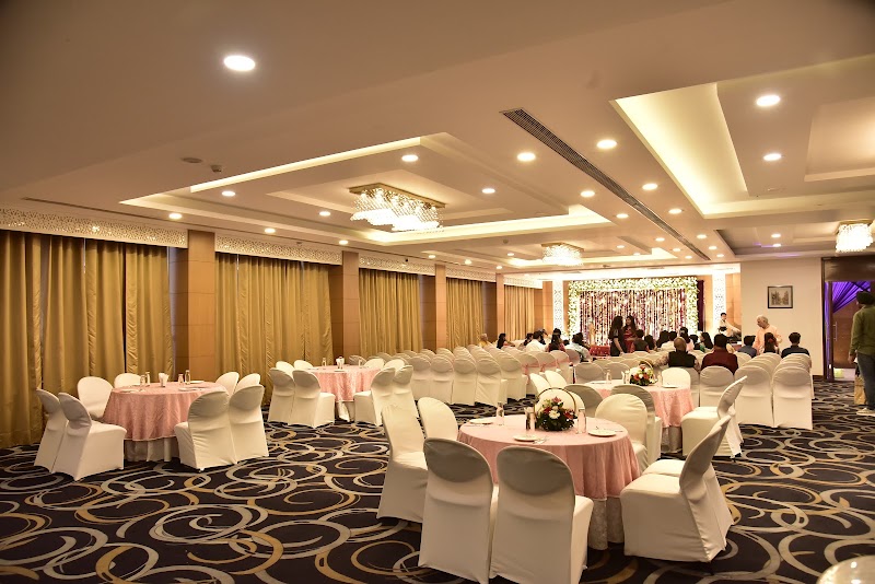 The Grand JBR - The Grand JBR CF-129, Viraj Khand Rd, Viraj Khand-4, Viraj Khand, Gomti Nagar, Lucknow, Uttar Pradesh 226010, India