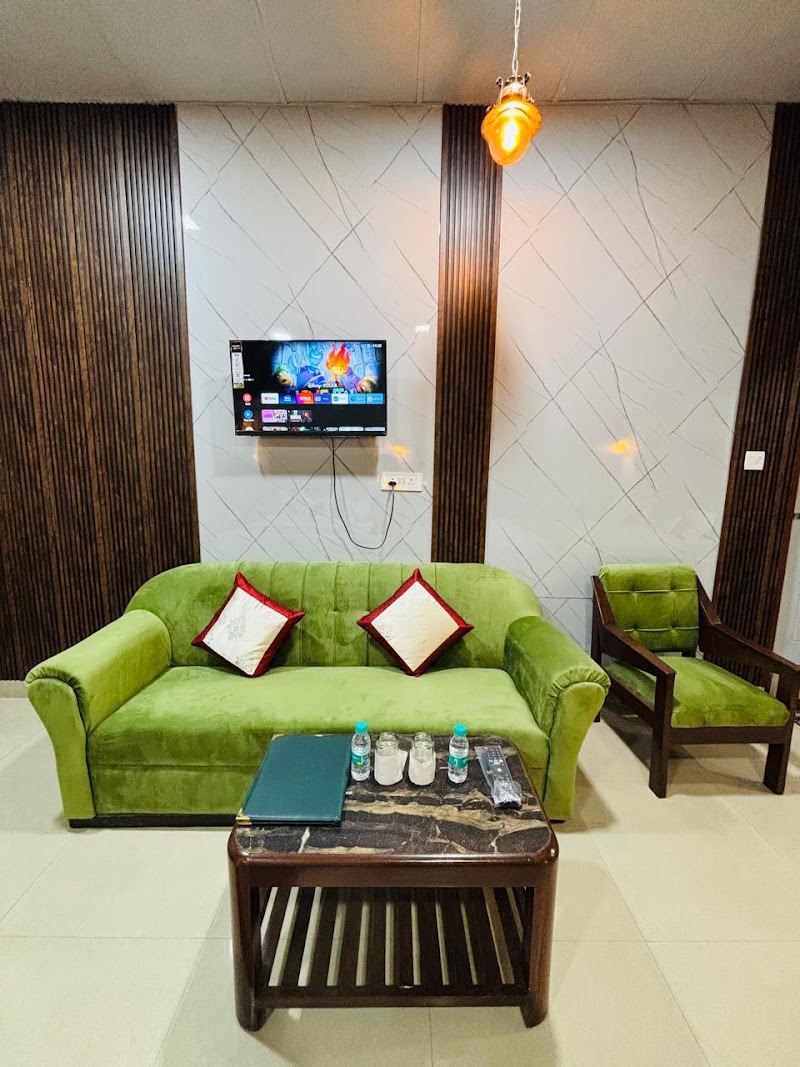 HOTEL AMAR - HOTEL AMAR Kurli Chowk, near Picture Palace, The Mall Road, Mussoorie, Uttarakhand 248179, India