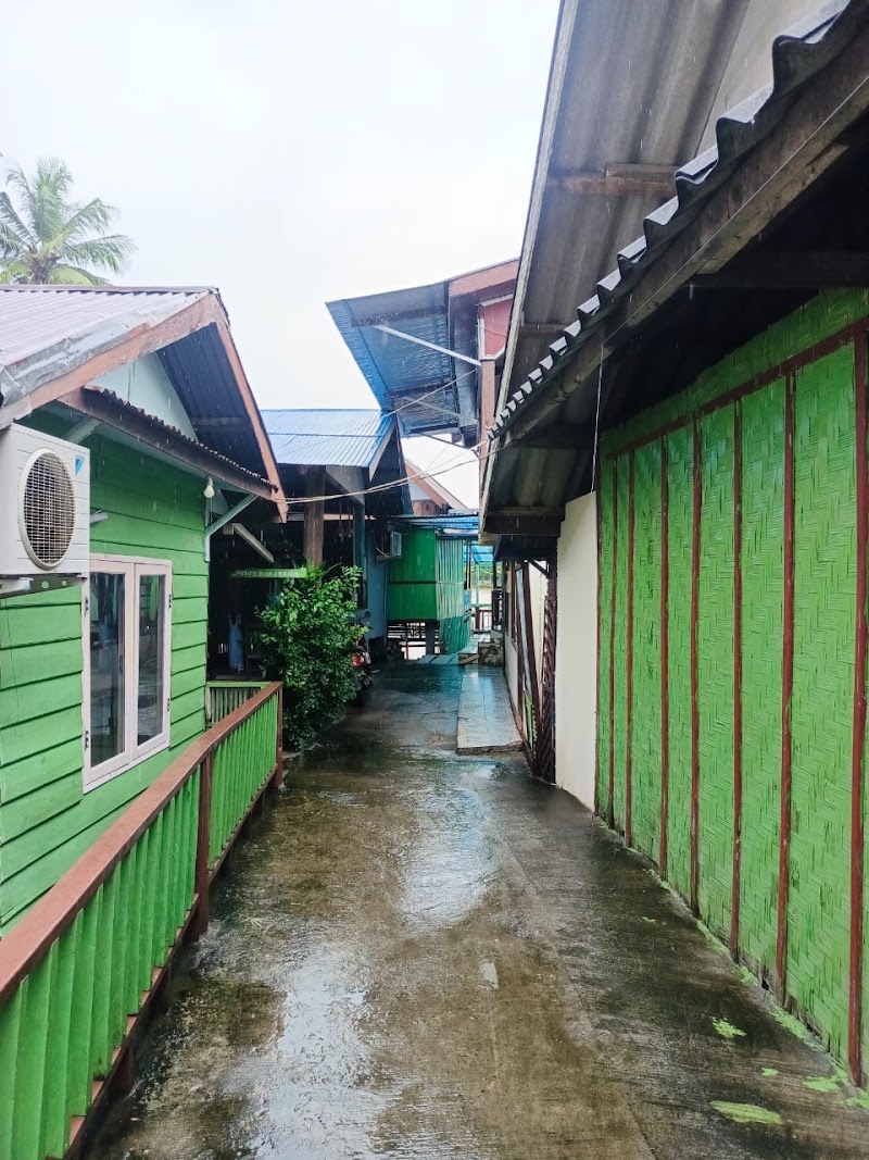 Sunset Riverside Bungalows