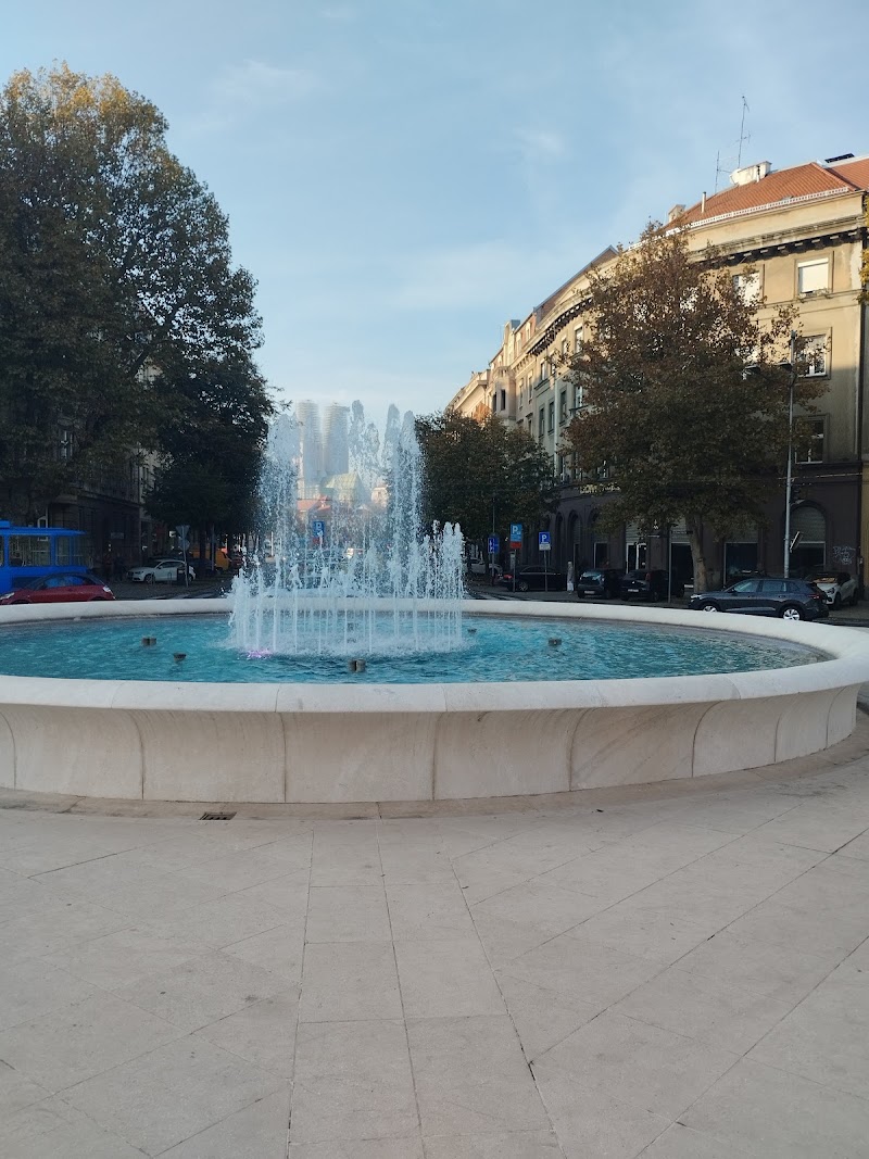 Fontana kod Hrvatsko Društvo Likovnih Umjetnika - Fontana kod Hrvatsko Društvo Likovnih Umjetnika Trg Žrtava Fašizma 1, 10000, Zagreb, Croatia