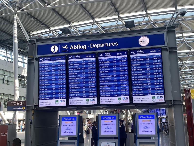 Düsseldorf, Düsseldorf Flughafen Terminal - Düsseldorf, Düsseldorf Flughafen Terminal, District 5, 40474 Düsseldorf, Germany