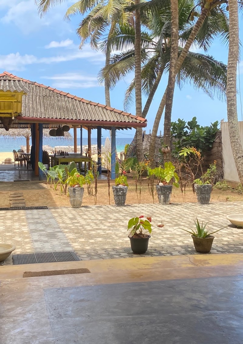 Longbeach guesthouse(hotel/surfing lesson) - Longbeach guesthouse(hotel/surfing lesson), 672 Galle Road,Narigama, Hikkaduwa 80240, Sri Lanka