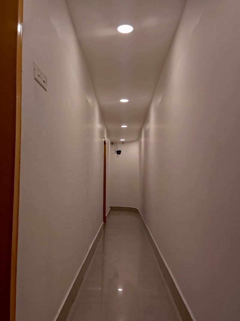 PINE HILLS Guest House - PINE HILLS Guest House 2nd floor, Georgina plaza, Laitumkhrah Main Rd, Nongkynrih, Laitumkhrah, Shillong, Meghalaya 793003, India