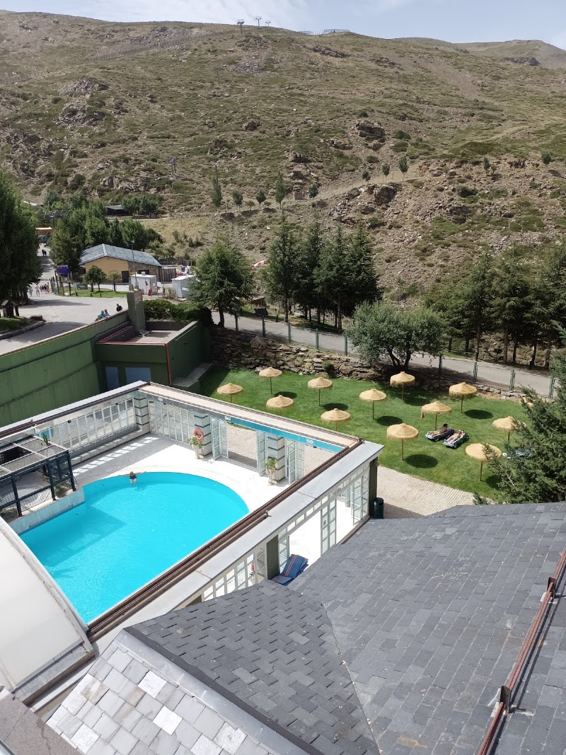Apartahotel Trevenque - Apartahotel Trevenque Andalucía Pl., 6, 18196 Sierra Nevada, Granada, Spain