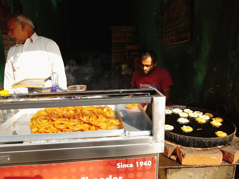 Old Famous Jalebi Wala - Old Famous Jalebi Wala 1795, Dariba Corner, opp. Bank of Maharashtra, Old Delhi, Dariba Kalan, Chandni Chowk, New Delhi, Delhi, 110006, India