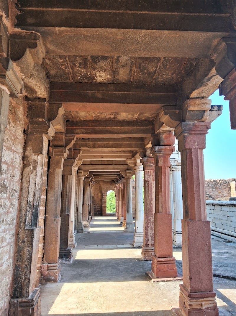 Sultan Ghari - Sultan Ghari, G4MP+9R4, Garhi's Tomb Rd, Ruchi Vihar, Vasant Kunj, New Delhi, Delhi 110070, India