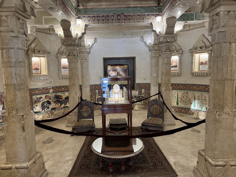 Jagmandir Gul Mahal - Jagmandir Gul Mahal HM9H+2H2, Pichola, Udaipur, Rajasthan 313001, India