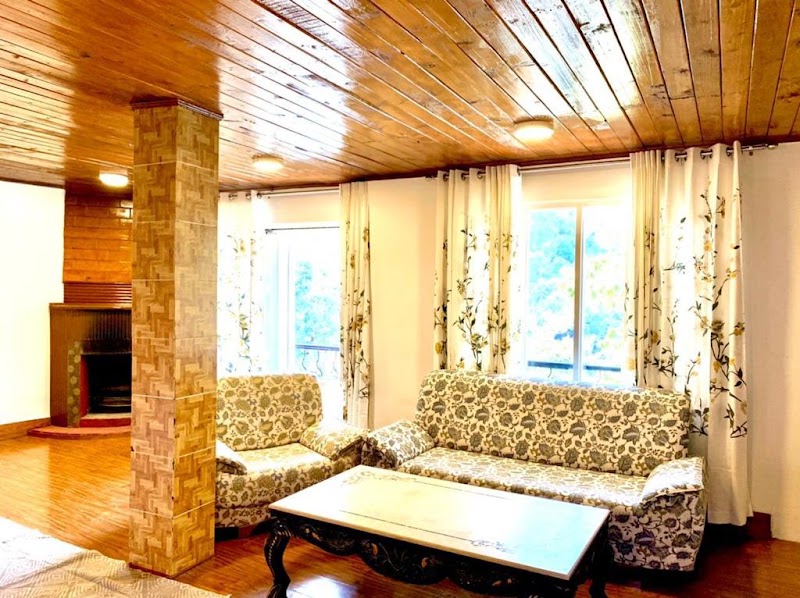 Mango Tree Courtyard Mussoorie - Mango Tree Courtyard Mussoorie Camel's, Back Road, The Mall Road, Mussoorie, Uttarakhand 248179, India
