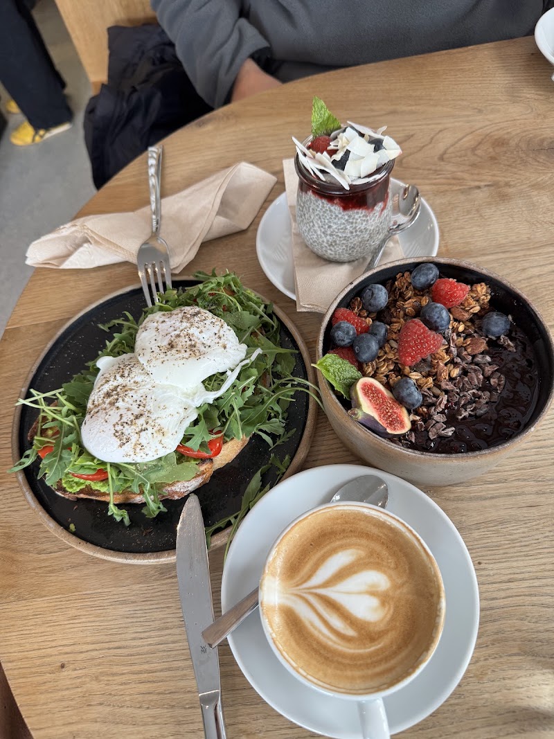Café Momo - Café Momo In der Wagnersche Buchhandlung, Museumstraße 4, 6020 Innsbruck, Austria