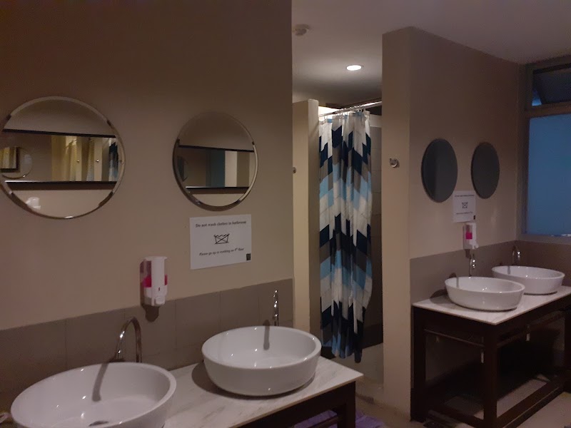 Yim Yam Hostel & Garden - Yim Yam Hostel & Garden 503, 2 Thanon Phetchaburi, Khwaeng Thanon Phaya Thai, Khet Ratchathewi, Krung Thep Maha Nakhon 10400, Thailand