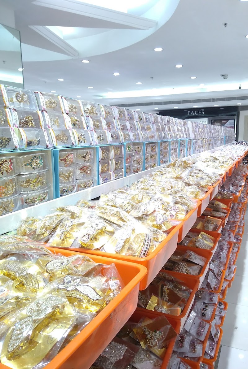 Super Saravana Stores - T.Nagar - Super Saravana Stores - T.Nagar 45, Ranganathan St, Postal Colony, West Mambalam, Chennai, Tamil Nadu 600017, India