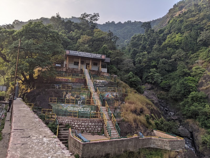 Dudhsagara Waterfall Camp Site - Dudhsagara Waterfall Camp Site Sonauli, Goa 403410, India