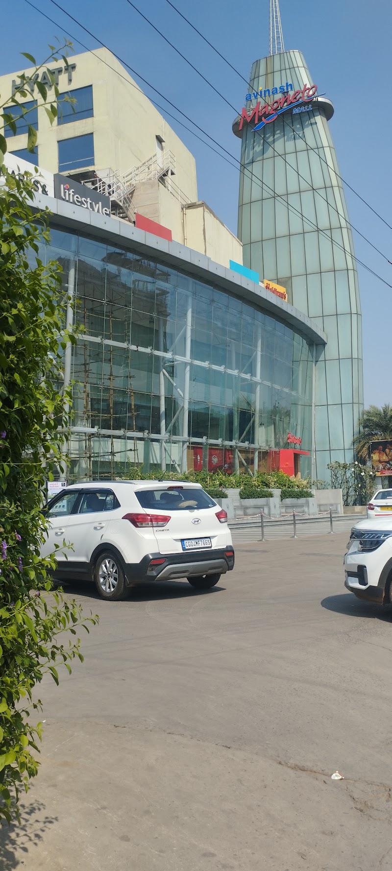 Magneto Mall parking lot - Magneto Mall parking lot, 6MRM+GH2, Jivan Vihar, Raipur, Chhattisgarh 492001, India