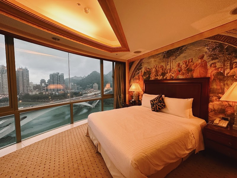 Lake Hotel - Lake Hotel No. 2號, Lane 77, Bitan Rd, Taiping Village, Xindian District, New Taipei City, Taiwan 231