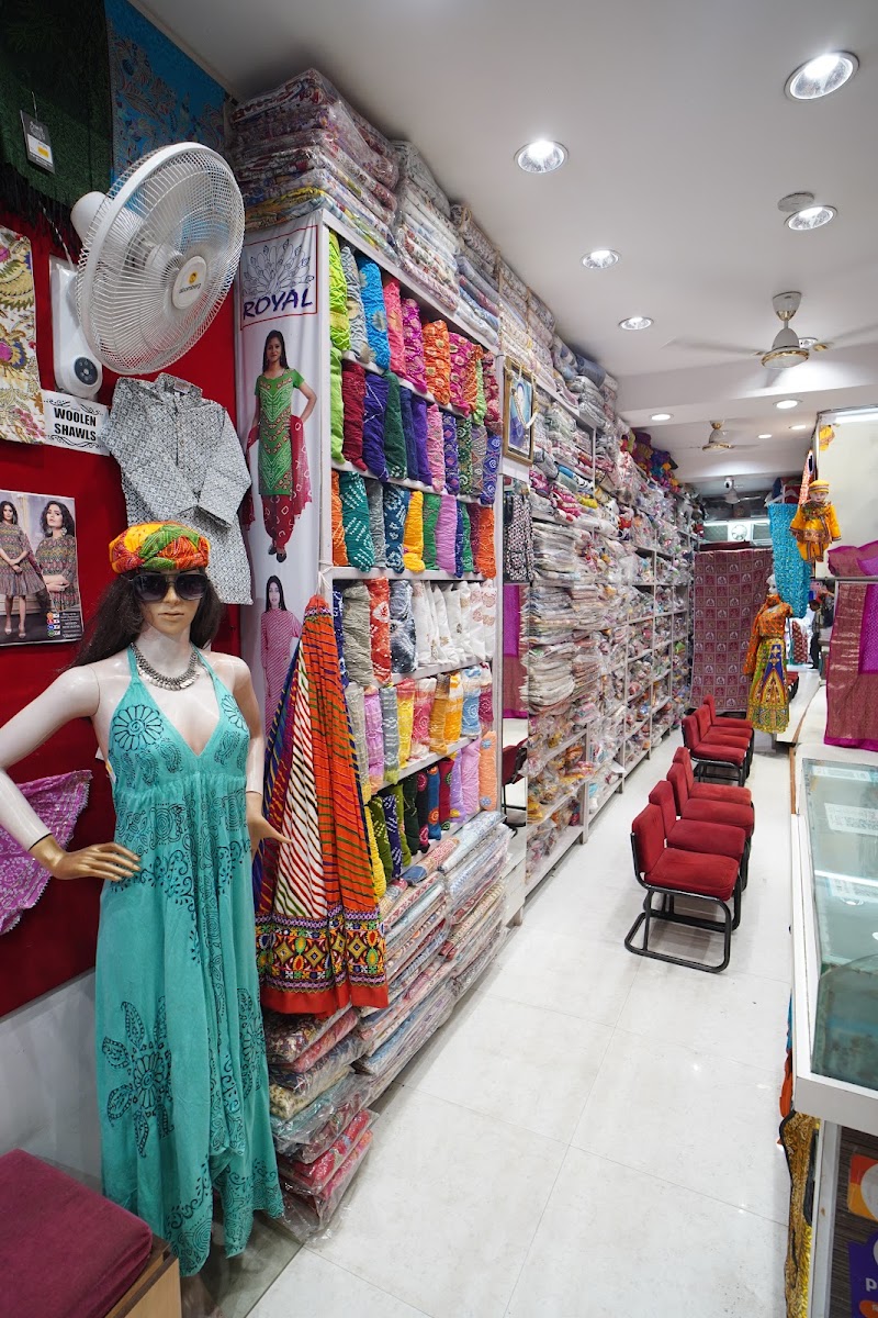Royal Art Emporium - Royal Art Emporium, Market, opposite Hathipole, Hathipole, Main Circle, Udaipur, Rajasthan 313004, India