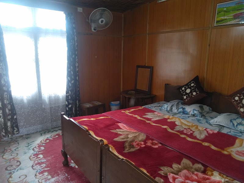 Normandi Group of Houseboats - Normandi Group of Houseboats, 3RMJ+5C, near Hotel Heaven Canal, Dal Lake Ghat, 1, Srinagar, 190003