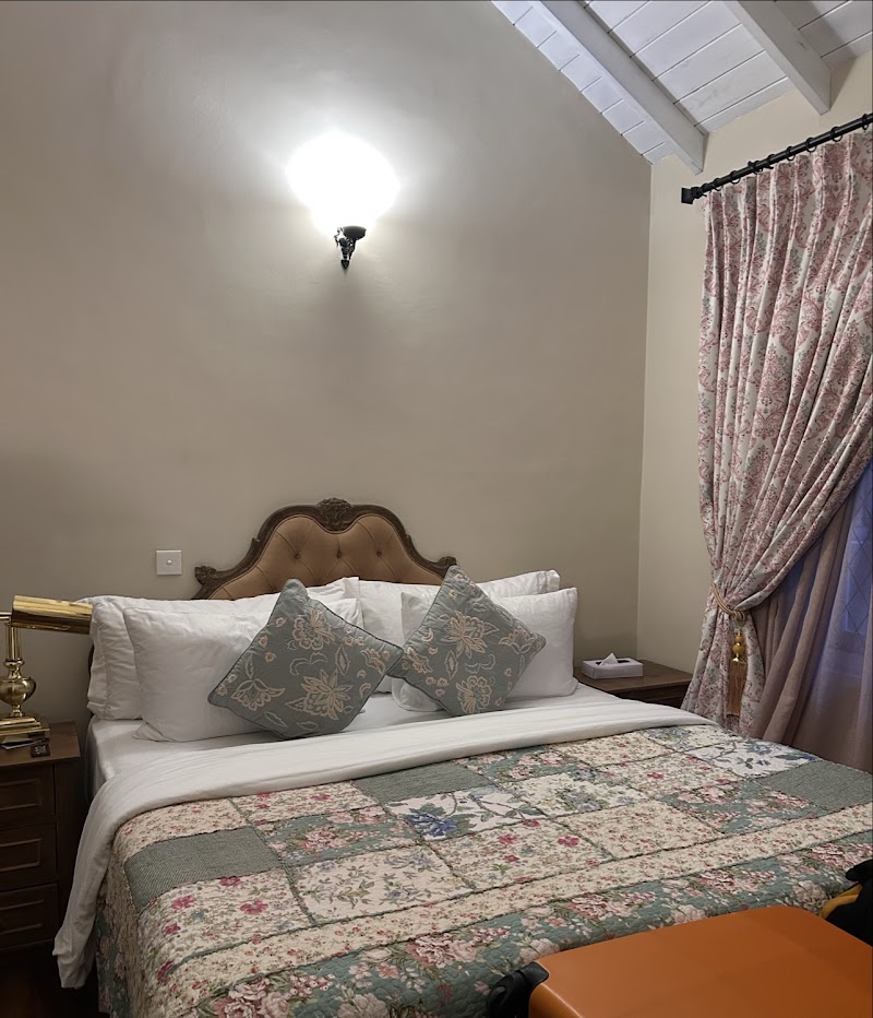 Grand Bungalow by Seven Angels - Grand Bungalow by Seven Angels, 24 Grand Hotel Rd, Nuwara Eliya 22200, Sri Lanka