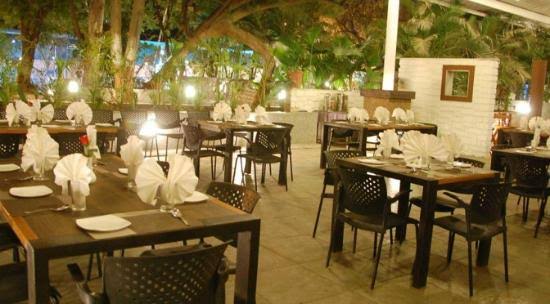 Ghanteshwar Park (The Multi Cuisine Park) - Ghanteshwar Park (The Multi Cuisine Park), 101, Jamnagar - Rajkot Hwy, Brahmnad Society, Ghanteshwer, Rajkot, Gujarat 360006, India