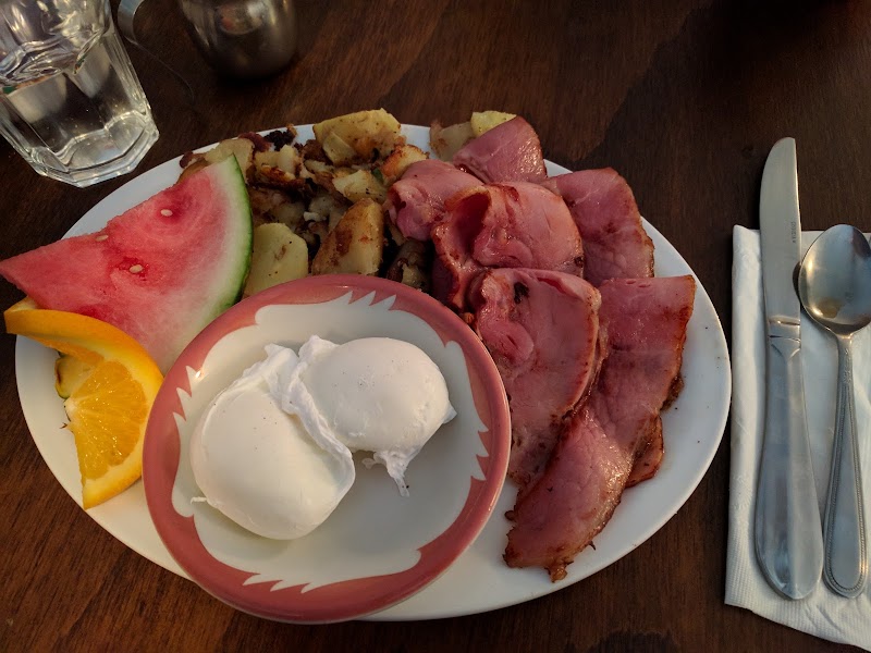 Grape Leaf Café - Grape Leaf Café 360 Robinson Ave, Naramata, BC V0H 1N1, Canada