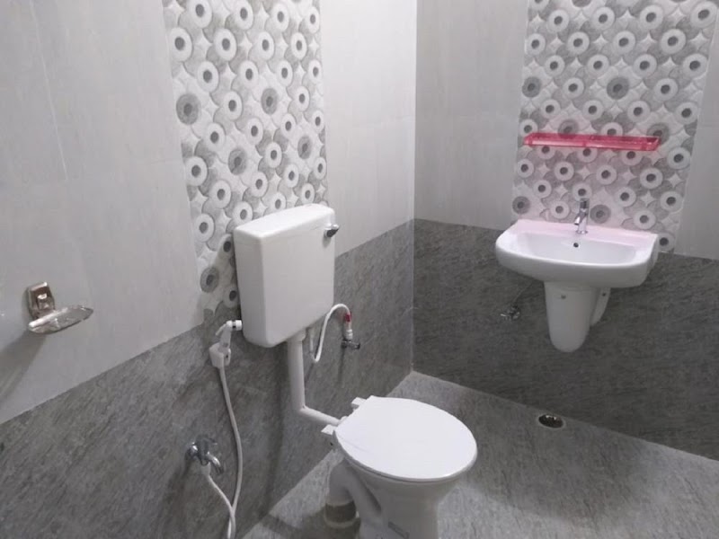 HOTEL OMM PALACE - HOTEL OMM PALACE, Bidhaba Ashram Square, Goudabad Sahi, Puri, Odisha 752001, India