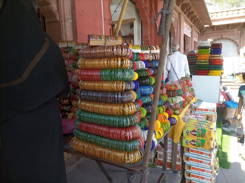 Sardar Market Girdikot - Sardar Market Girdikot, Nai Sarak Sardar Market, Cirdikot, 72WF+8G7, Clock Tower Rd, Ghantaghar Market, Jodhpur, Rajasthan 342001, India