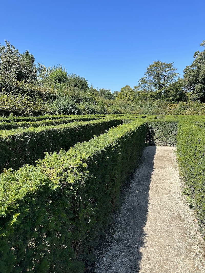 Irrgarten - Irrgarten, Rustenallee, 1130 Wien, Austria