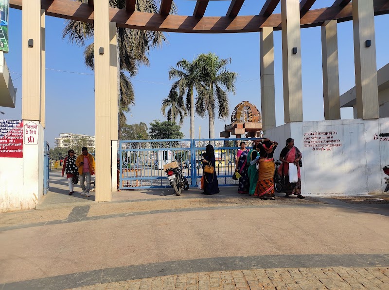 RAJNARAYAN SMARAK PARK - RAJNARAYAN SMARAK PARK 8273+WJQ, Lahurabir Rd, Benia Bagh, Varanasi, Uttar Pradesh 221001, India